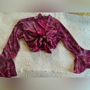 Karma Highway tie top! Super lightweight and great quality fabric. Never used :)